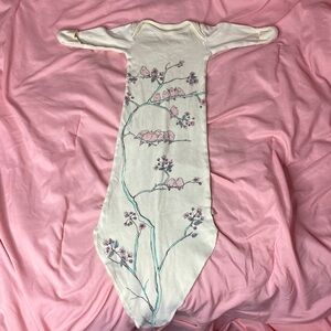 Electrik Kidz nightgown with birds on tree size 0-3 months pre owned